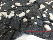 日本进口纯羊毛针织布料服装，面料中式风，深灰底提花梅花宽1.6米