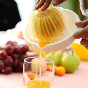 日本进口宝宝婴儿迷你小型手动榨汁机家用简易辅食水果手摇榨橙汁