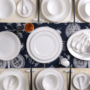56头骨瓷餐具套装家用碗碟套装西式陶瓷，碗筷盘子欧式创意碗盘组合