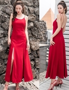 复古大红色修身吊带气质长裙，2020性感露背开叉沙滩度假圆领连衣裙