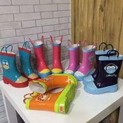 韩国外贸儿童宝宝男女时尚，、可爱防水防滑户外雨鞋雨靴雨衣