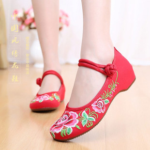女士绣花鞋民族风老北京女布鞋，春夏季牡丹花坡跟女单鞋广场舞蹈鞋