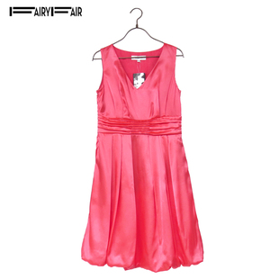 夏季fairyfair深西瓜，红v领丝滑高端套头，优雅百褶连衣裙
