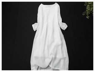 连衣裙2023夏装苎麻刺绣圆领，中腰七分袖，宽松仙气白显瘦大摆裙
