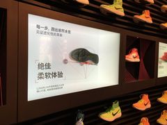 透明展示柜显示器高清液晶屏  展览 透明55寸拼接屏橱窗