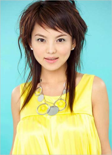 <em>圆脸</em>李湘14最流行的<em>发型</em>包包头款<em>发型</em>的多变