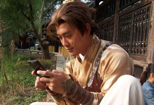 古装演员片场搞笑照片 - 【娱乐新闻】 闺蜜·