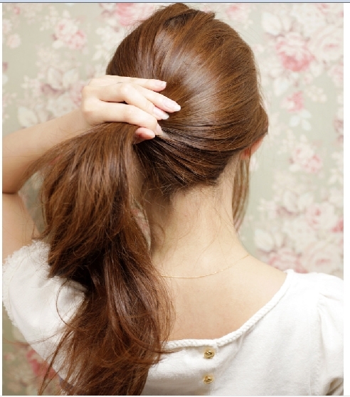 好看的女学生<em>发型</em>新一周超简<em>盘发</em>DIY_ja4mr8